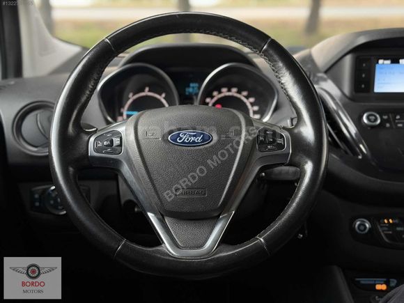 BORDO'DAN 2022 FORD TOURNEO COURİER