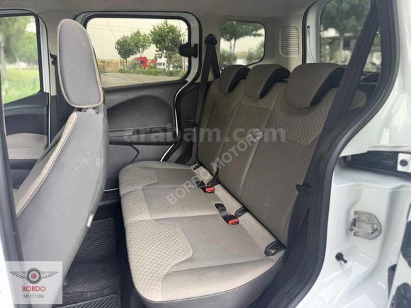 BORDO'DAN 2022 FORD TOURNEO COURİER