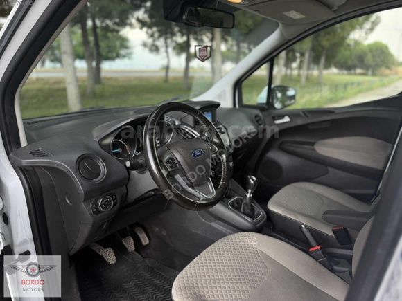 BORDO'DAN 2022 FORD TOURNEO COURİER