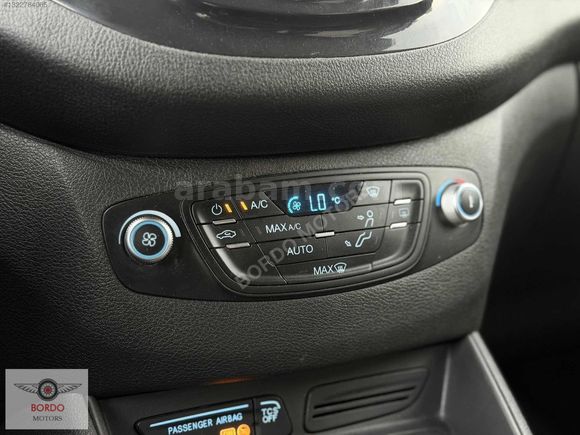 BORDO'DAN 2022 FORD TOURNEO COURİER
