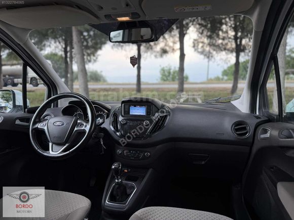 BORDO'DAN 2022 FORD TOURNEO COURİER