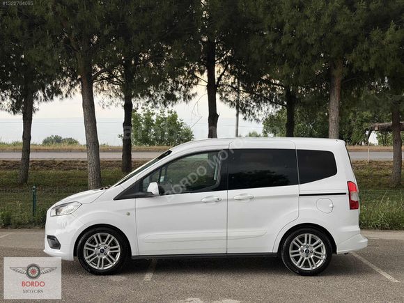 BORDO'DAN 2022 FORD TOURNEO COURİER