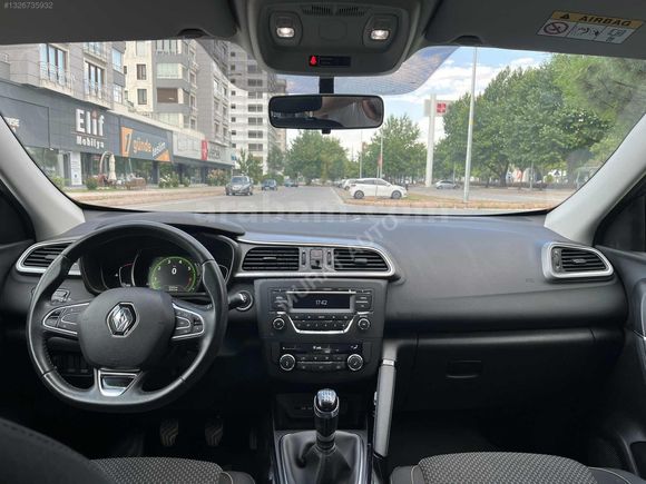 MURAT AUTO'DAN HATASIZ BOYASIZ TRAMERSİZ RENAULT KADJAR