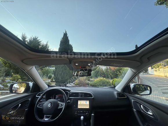 ÖZORTAKLAR'DAN 2018 KADJAR 1.5 İCON 117 BİN KM CAM TAVANLI