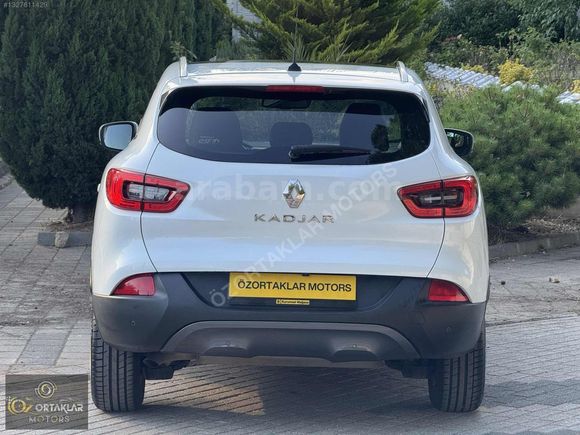 ÖZORTAKLAR'DAN 2018 KADJAR 1.5 İCON 117 BİN KM CAM TAVANLI