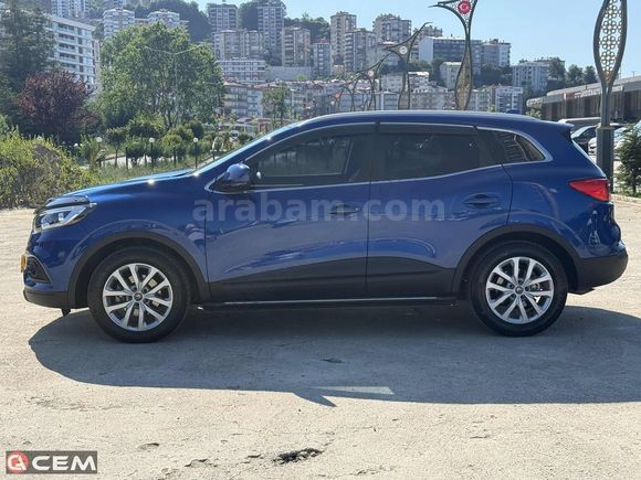 CEM AUTO'DAN 2020 MODEL RENAULT KADJAR 1.3 TCE TOUCH ROOF