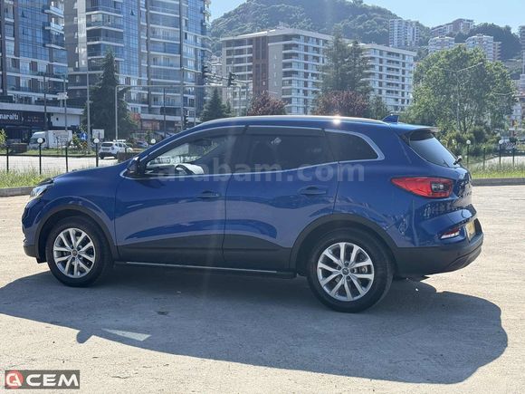 CEM AUTO'DAN 2020 MODEL RENAULT KADJAR 1.3 TCE TOUCH ROOF