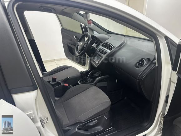 YÜCELER OTO'DAN 2011 MODEL SEAT ALTEA GERİ GÖRÜŞ KAMERA HATASIZ