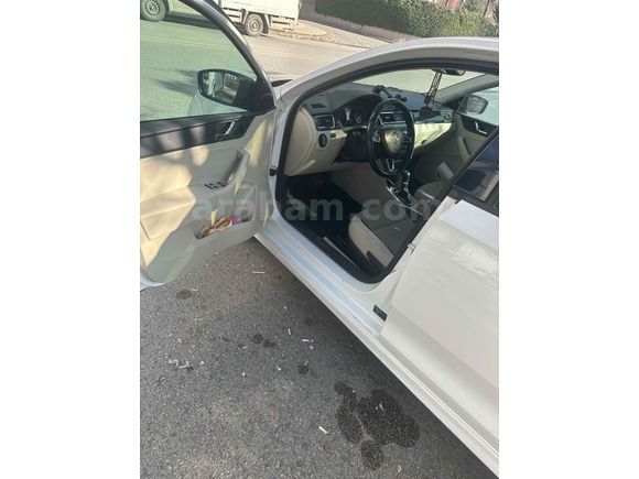 Sahibinden Skoda Rapid 1.4 TDI GreenTec Spaceback Style 2015 Model 