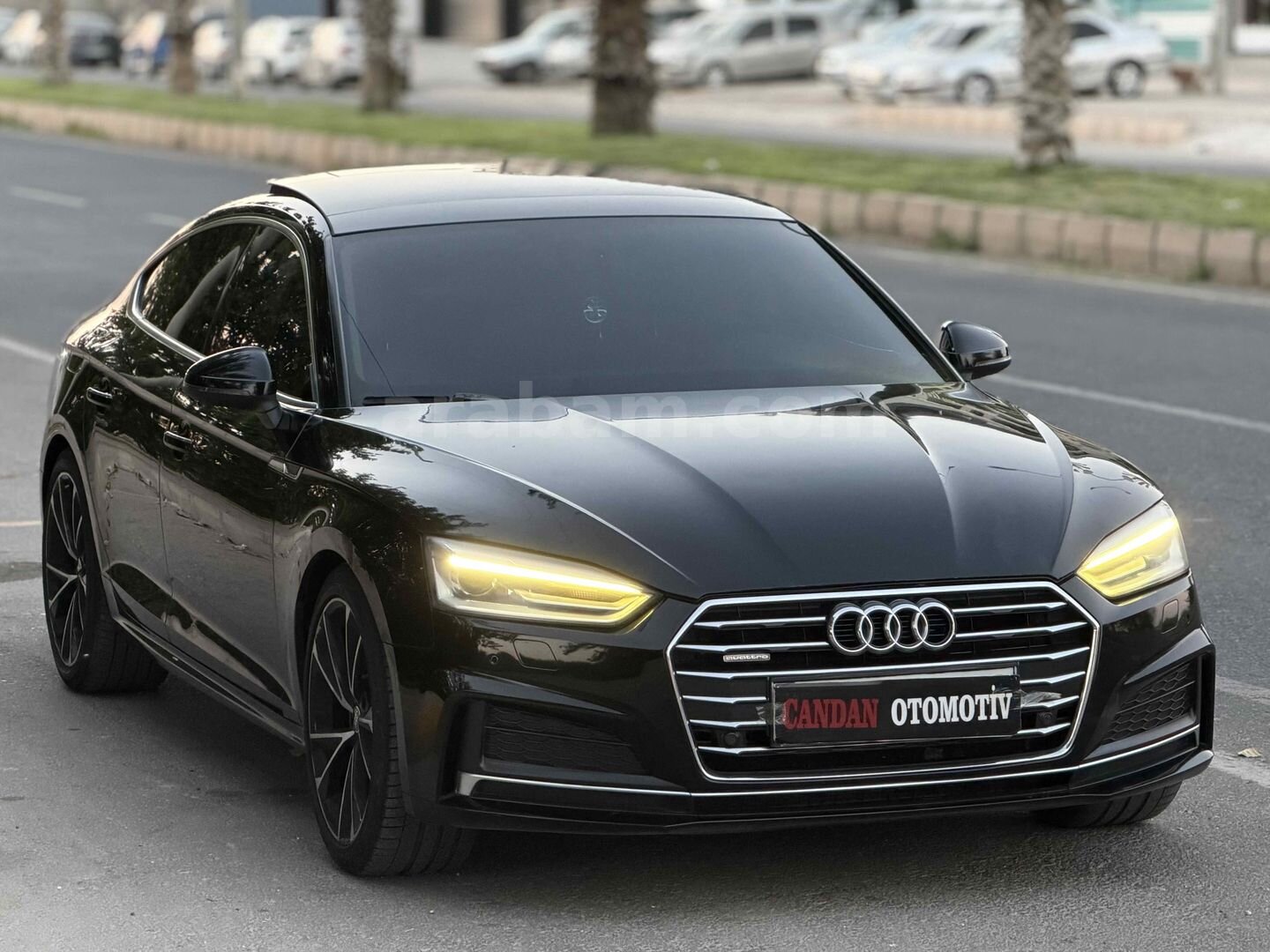 Galeriden Audi A5 Sportback 2.0 TDI 2017 Model Şanlıurfa 590.000 km Siyah 3
