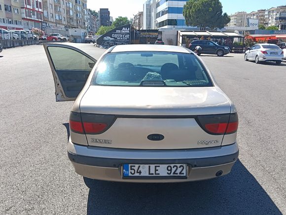 Sahibinden Renault Megane 2.0 RXT 1998 Model