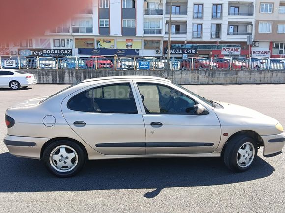 Sahibinden Renault Megane 2.0 RXT 1998 Model
