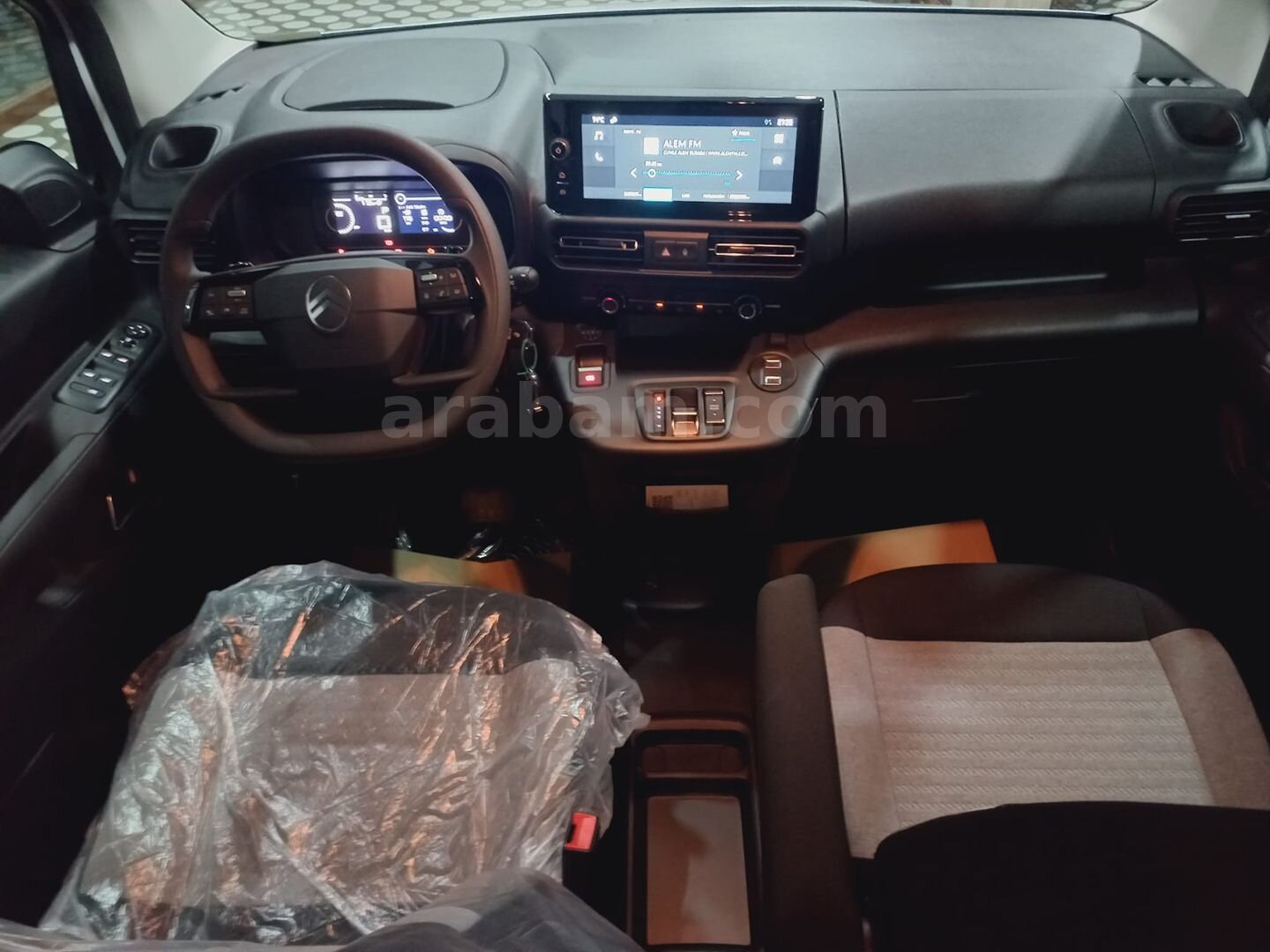 Galeriden Citroen Berlingo 1.5 BlueHDI Plus 2025 Model Erzurum 0 km Beyaz 3