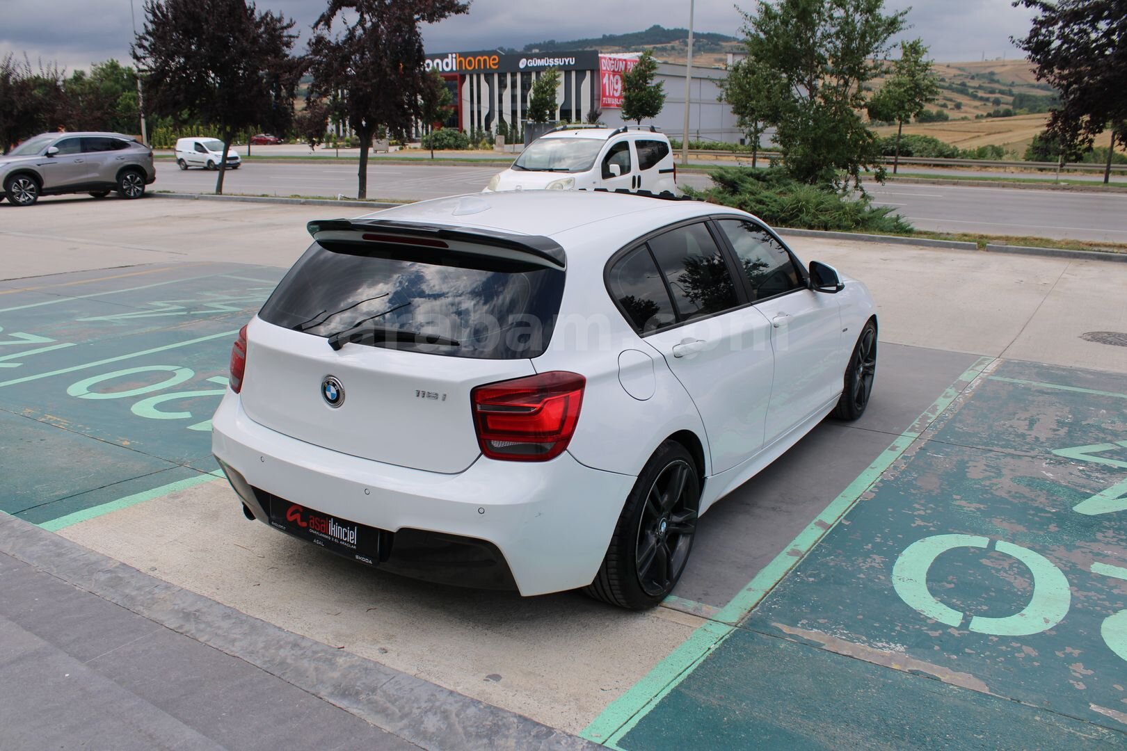 Galeriden BMW 1 Serisi 116i Comfort 2013 Model Samsun 196.109 km Beyaz 4