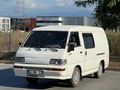 MİTSUBİSHİ L300