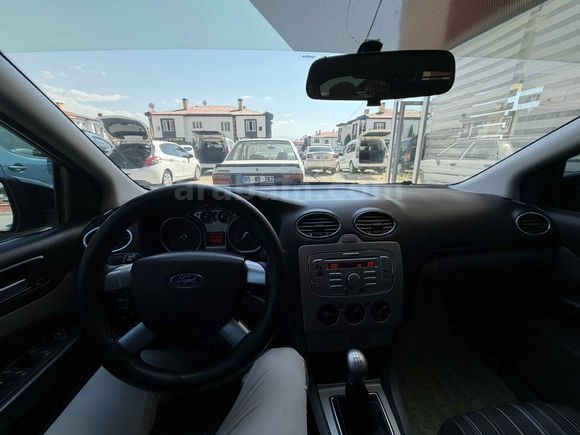 ORJİNAL HATASIZ Ford Focus 1.6 TDCi Trend 2010 Model Van