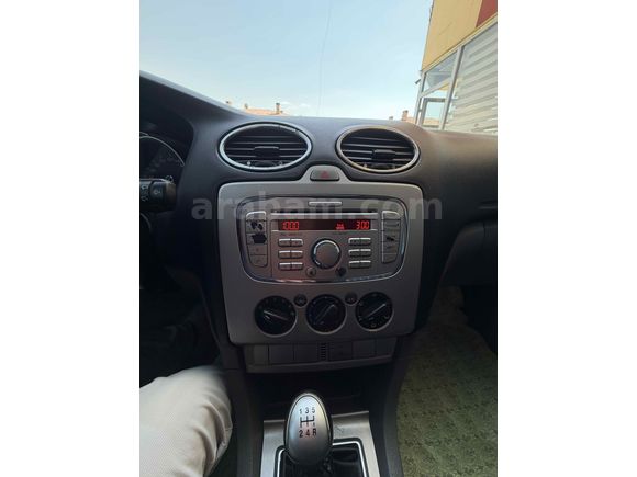 ORJİNAL HATASIZ Ford Focus 1.6 TDCi Trend 2010 Model Van