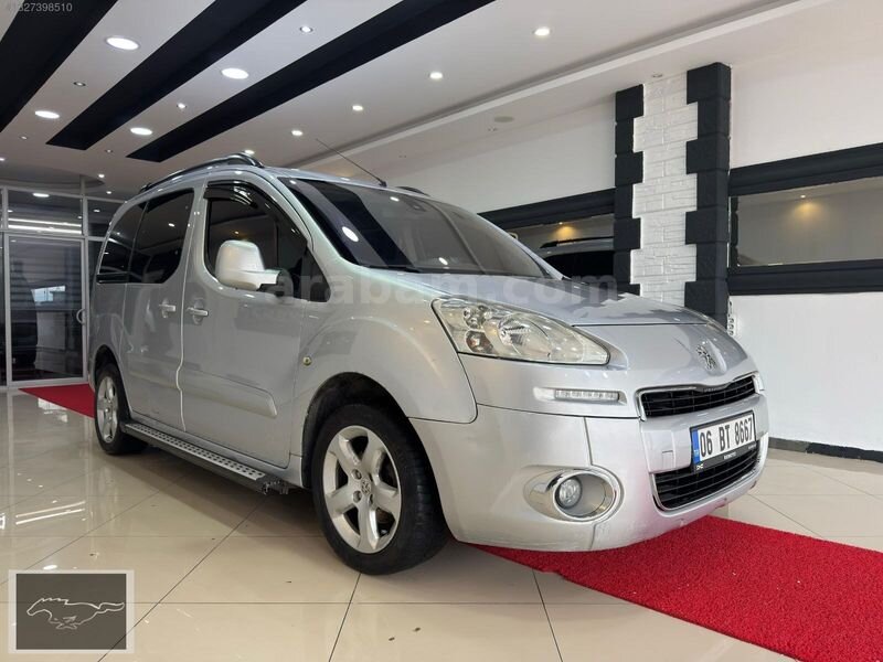 Galeriden Peugeot Partner 1.6 HDI Active 2013 Model İzmir 160.000 km Gri