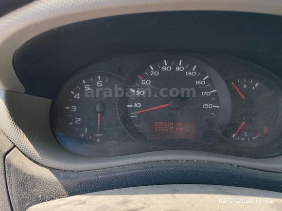 Galeriden Renault Master 2.3 DCi Uşak