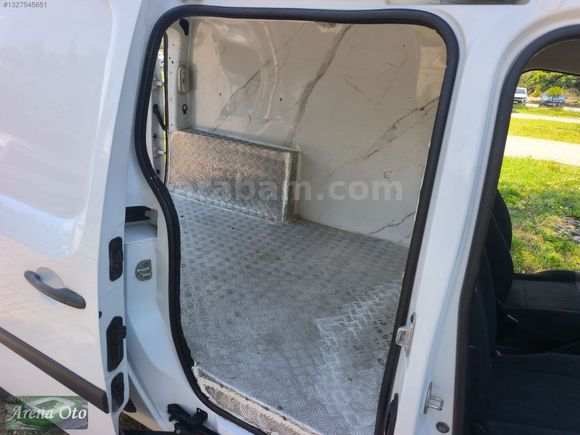 DEĞiŞENSİZ 2018 MODEL RENAULT KANGO MAXİ 1.5 DCI JOY