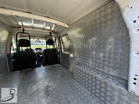AUTO BEDİR DEN 2015 MODEL KANGO MAXİ 185.000 BİN KM DE KLİMALI