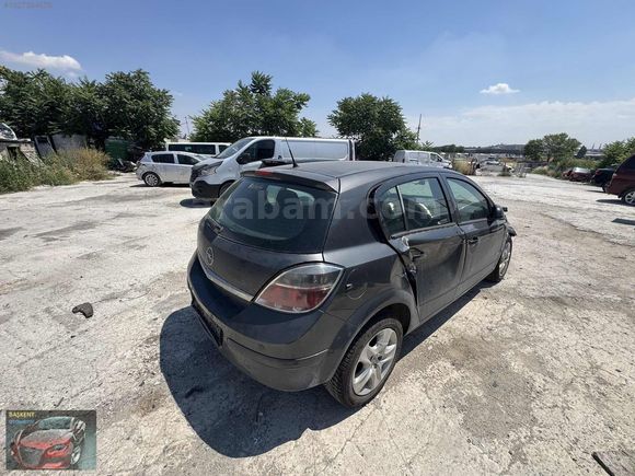 BAŞKENT HASARLIOTO'dan 2012 MODEL ASTRA 1.6 LPĞ KAPORTA HASARLI