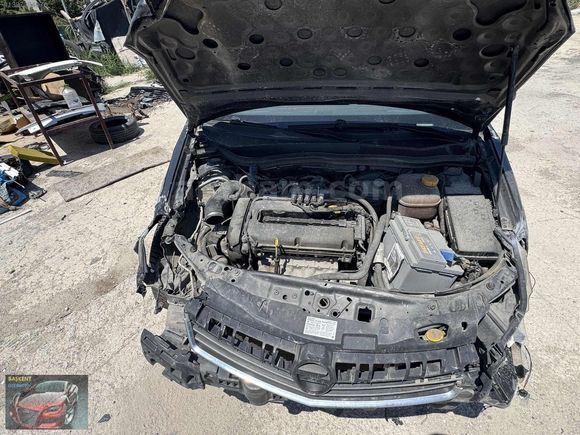 BAŞKENT HASARLIOTO'dan 2012 MODEL ASTRA 1.6 LPĞ KAPORTA HASARLI