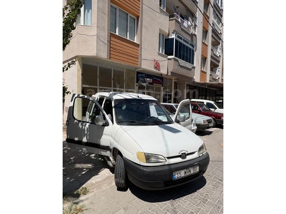 Galeriden Peugeot Partner 1.9 D Combi 2000 Model İzmir