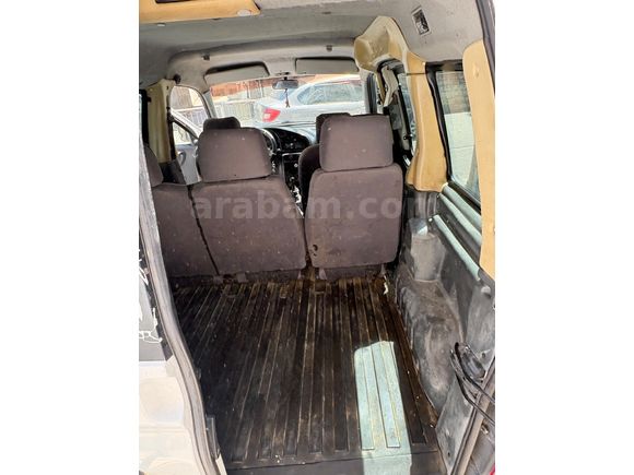 Galeriden Peugeot Partner 1.9 D Combi 2000 Model İzmir