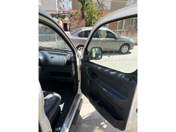 Galeriden Peugeot Partner 1.9 D Combi 2000 Model İzmir