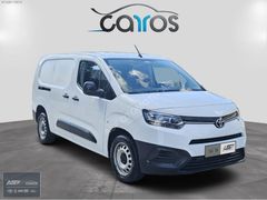 ASF Toyota'dan 2022 ProaceCity Van %20Kdv Orijinal-Takas Desteği