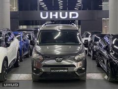 Galeri UHUD'dan Cam Tavan/Geri Görüş/Led Far/Makam Perde/F1
