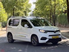 AC'DEN 2021 PROACE CİTY 1.5D PASSİON X-PACK OTOMATİK