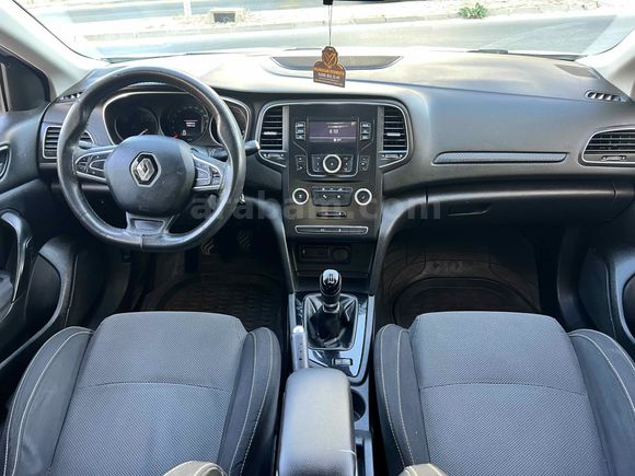 2017 MODEL 1.5 DİZEL MEGANE MANUEL 