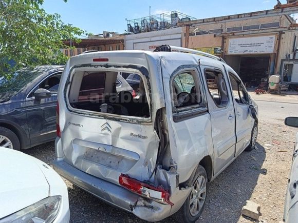 BATMAN TESLİMİ ÇALIŞIR YÜRÜR 2011 CITROEN BERLİNGO 1.6 COMBİ SX