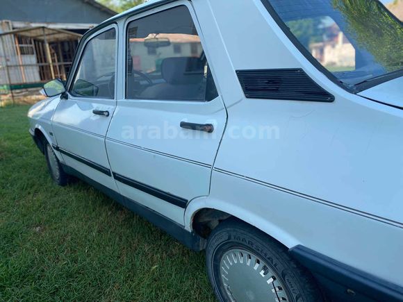 Askeri personelden Renault R 12 Toros 1997 Model 