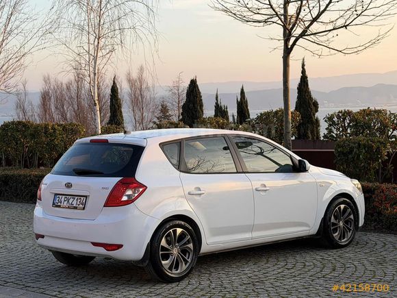 2010 MODEL KİA CEED DİZEL OTOMATİK MAKYAJLI KASA