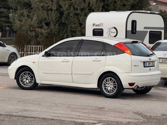 Sahibinden Ford Focus 1.6 Ghia 2004 Model 