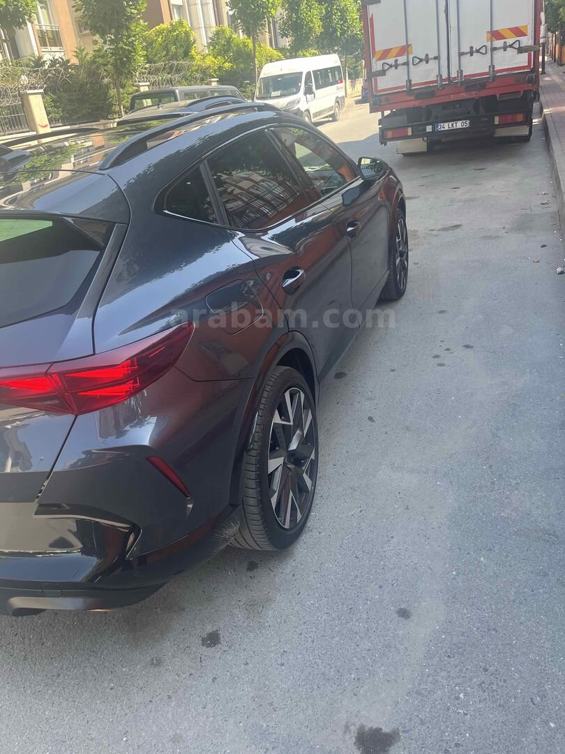 Sahibinden Cupra Formentor 1.5 eHybrid Phev Supreme 2025 Model İstanbul 29.000 km Füme 6