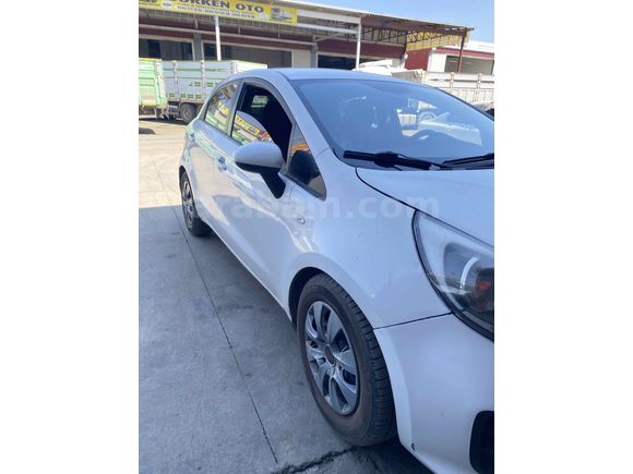 Sahibinden Kia Rio 1.4 CRDi Comfort 2015 Model 