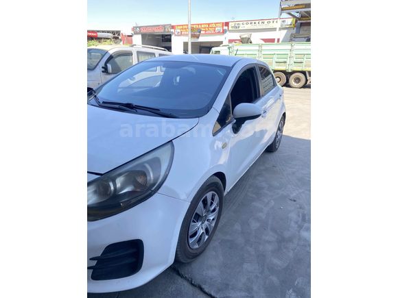 Sahibinden Kia Rio 1.4 CRDi Comfort 2015 Model 