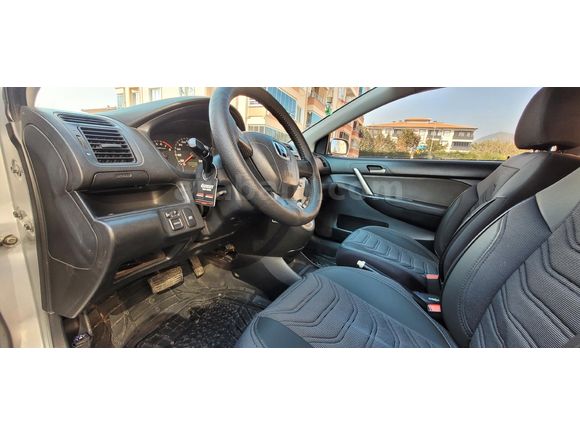 Sahibinden Honda Civic 1.6 LS 2004 Model