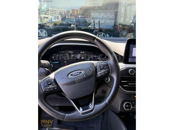 FORD FOCUS TITANIUM