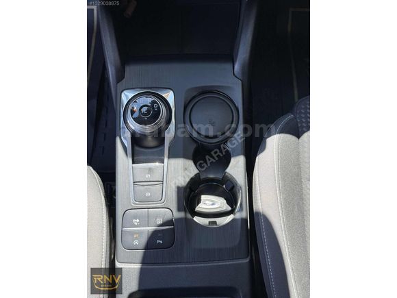FORD FOCUS TITANIUM