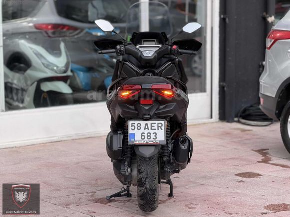 YAMAHA XMAX 250 TECH MAX HATASIZ CİZİKSİZ 6.500 Km