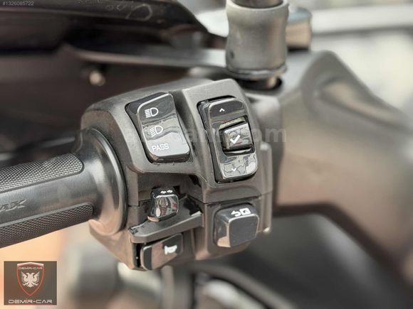 YAMAHA XMAX 250 TECH MAX HATASIZ CİZİKSİZ 6.500 Km