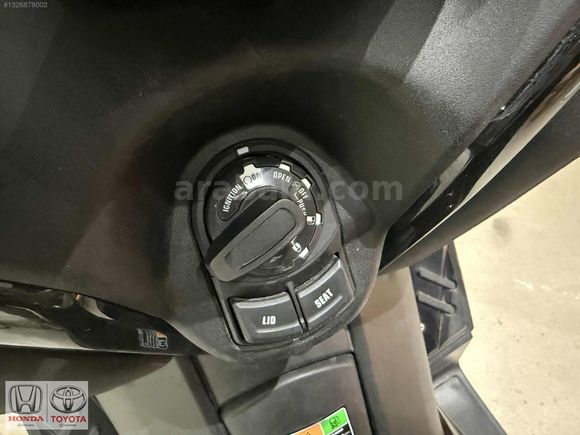 KREDİ KARTINA TAKSİTLE_600 KM_2025_YAMAHA_X-MAX 250 TECH MAX