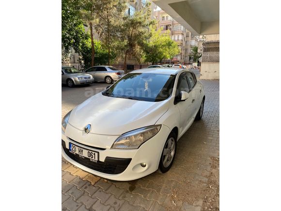 Sahibinden Renault Megane 1.5 dCi Dynamique 2011 Model
