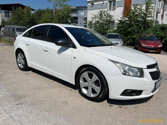 2010 MODEL OTOMATİK VİTES TEMİZ AİLE ARACI