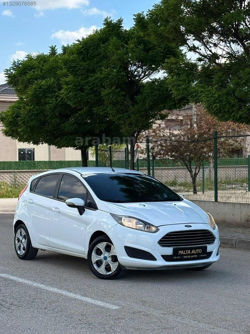 Galeriden Ford Fiesta 1.25 Trend 2014 Model Afyonkarahisar 166.000 km Beyaz 5
